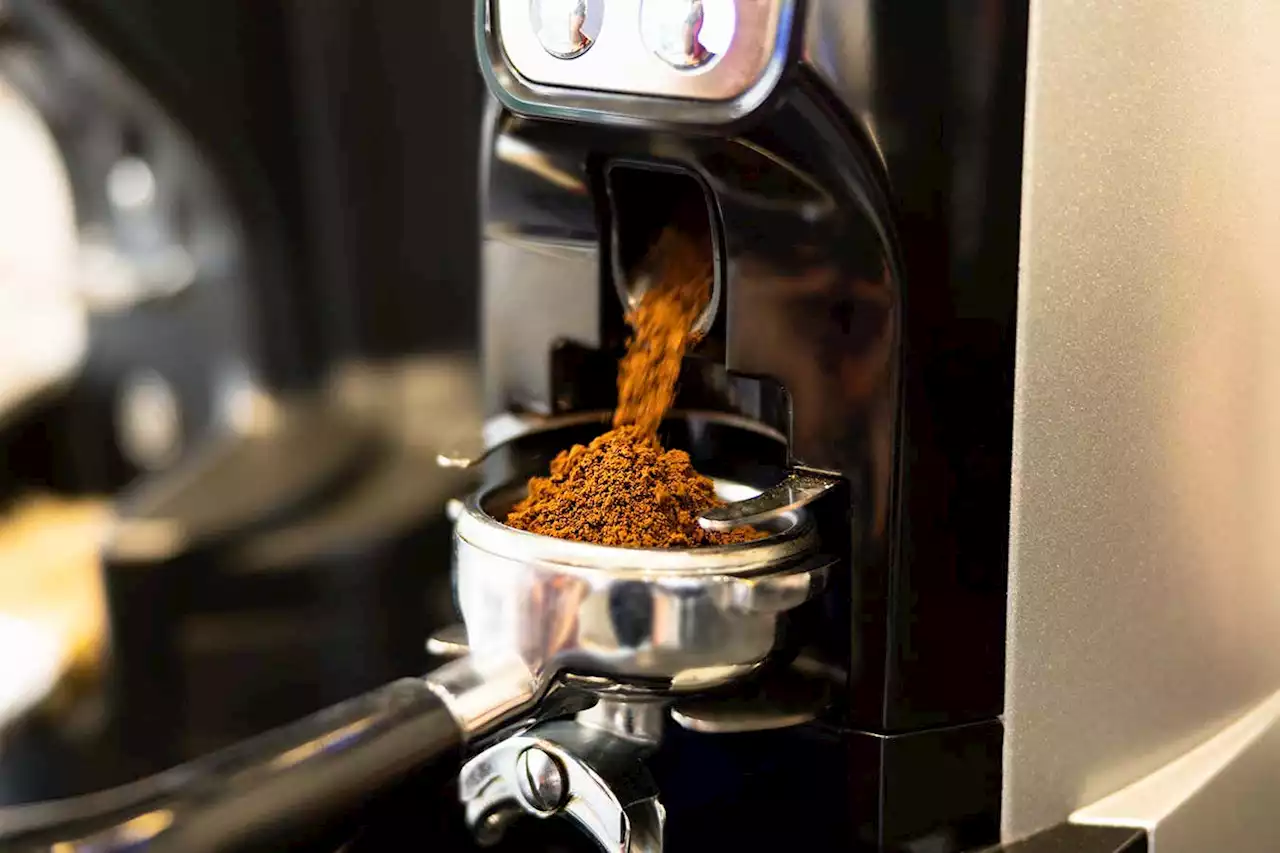 Unevenly packed coffee to blame for weak espresso, say mathematicians