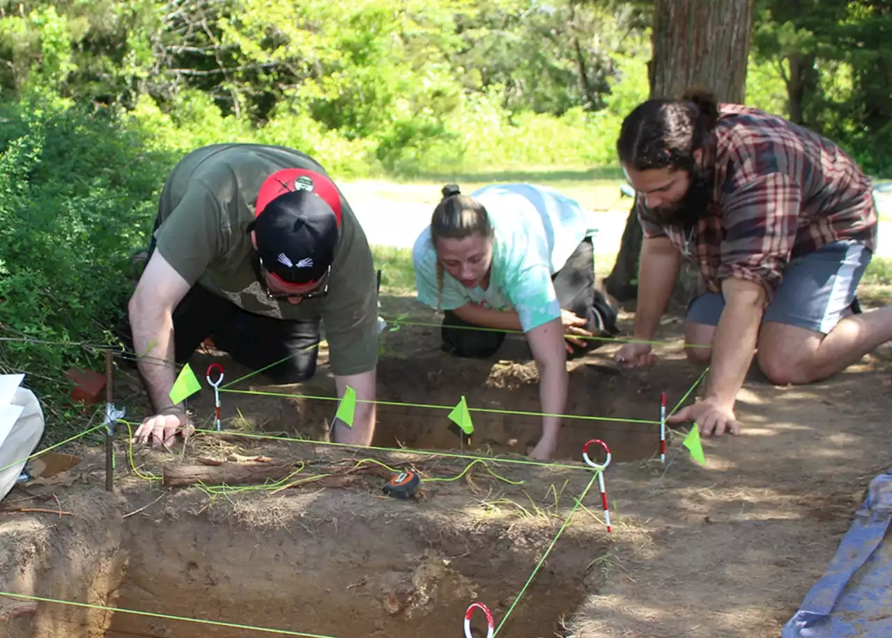 N.J. students dig for artifacts, college credits on property of Revolutionary War financier