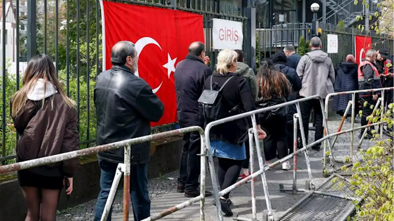 In Berlin lebende Türken können noch bis heute wählen