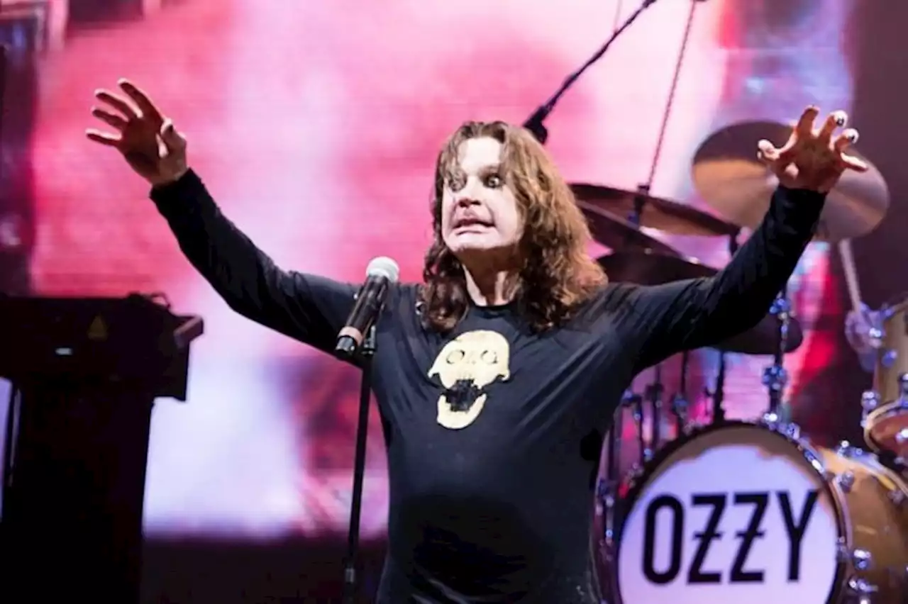 Juluki Dirinya The Prince of Darkness, Ozzy Osbourne Lari Ketakutan Nonton Film Horor Ini