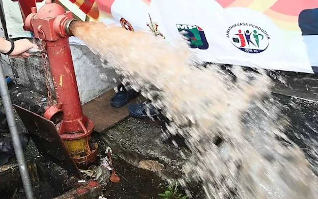 Nga: Report illegal use of water from fire hydrants