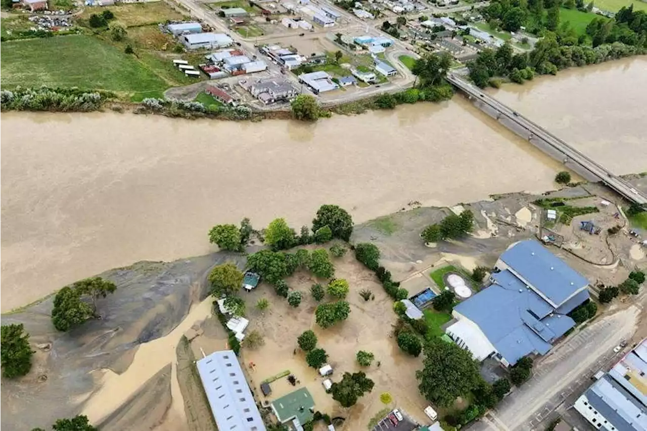 New Zealand's North Island hit by heavy rain, student missing in caves