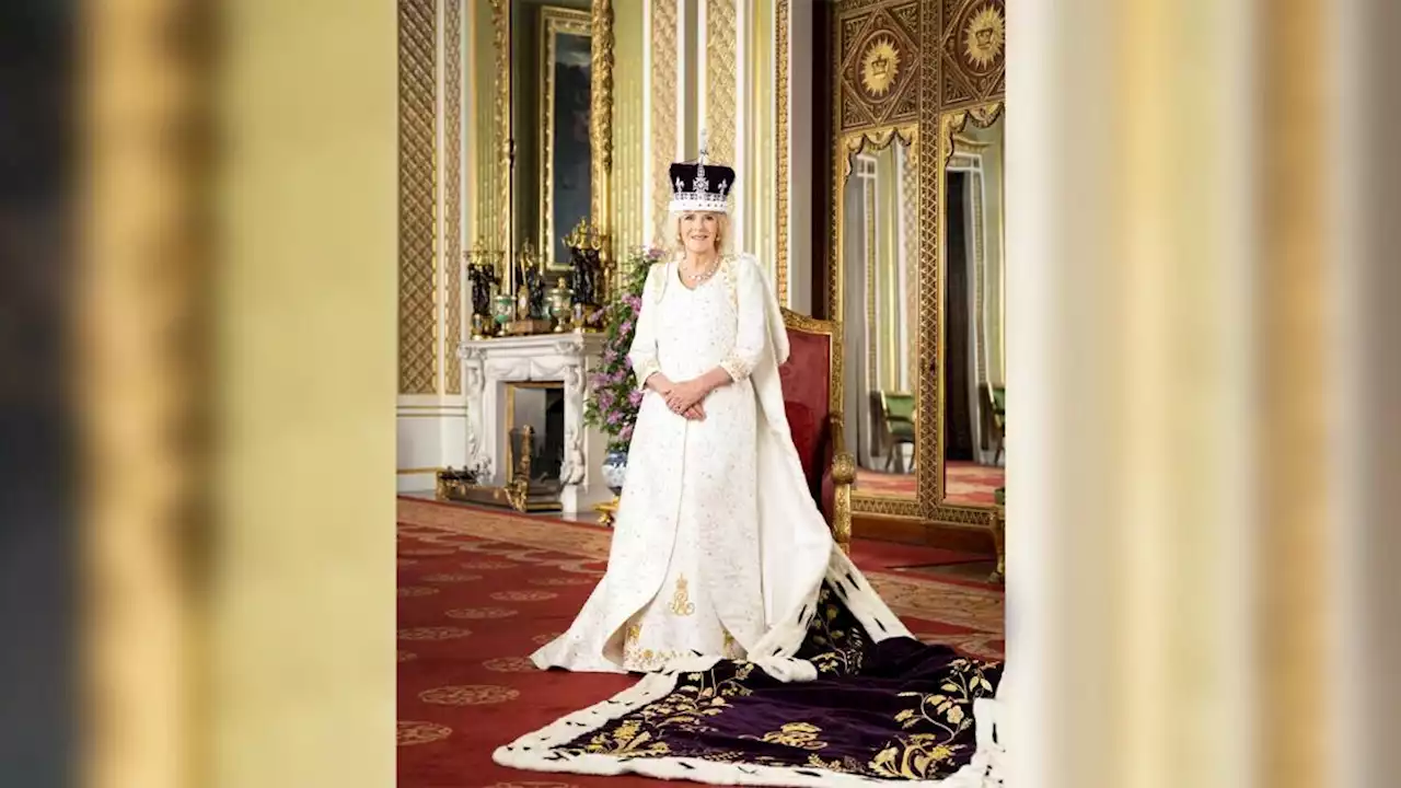 Buckingham Palace releases official coronation portraits