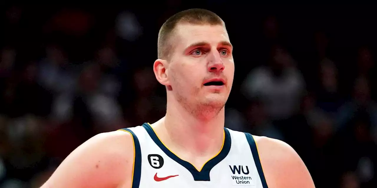 Jokic, niente squalifica per la spinta al proprietario dei Suns: giocherà gara5