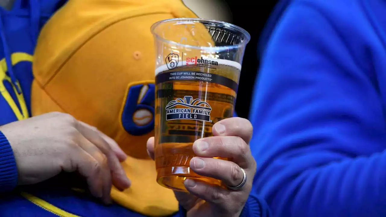 Brewers reverse decision to extend alcohol sales past 7th inning