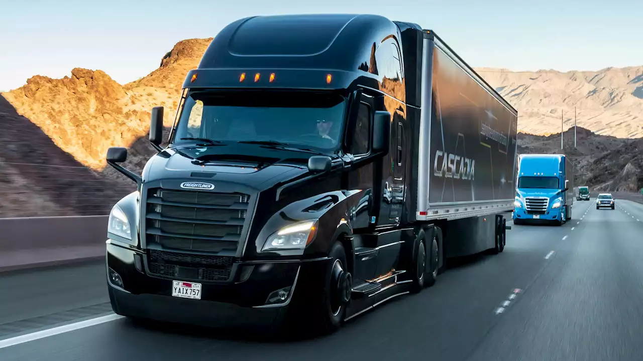 NHTSA Investigating Daimler's Freightliner Cascadia Trucks Over False Positive AEB Braking | Carscoops