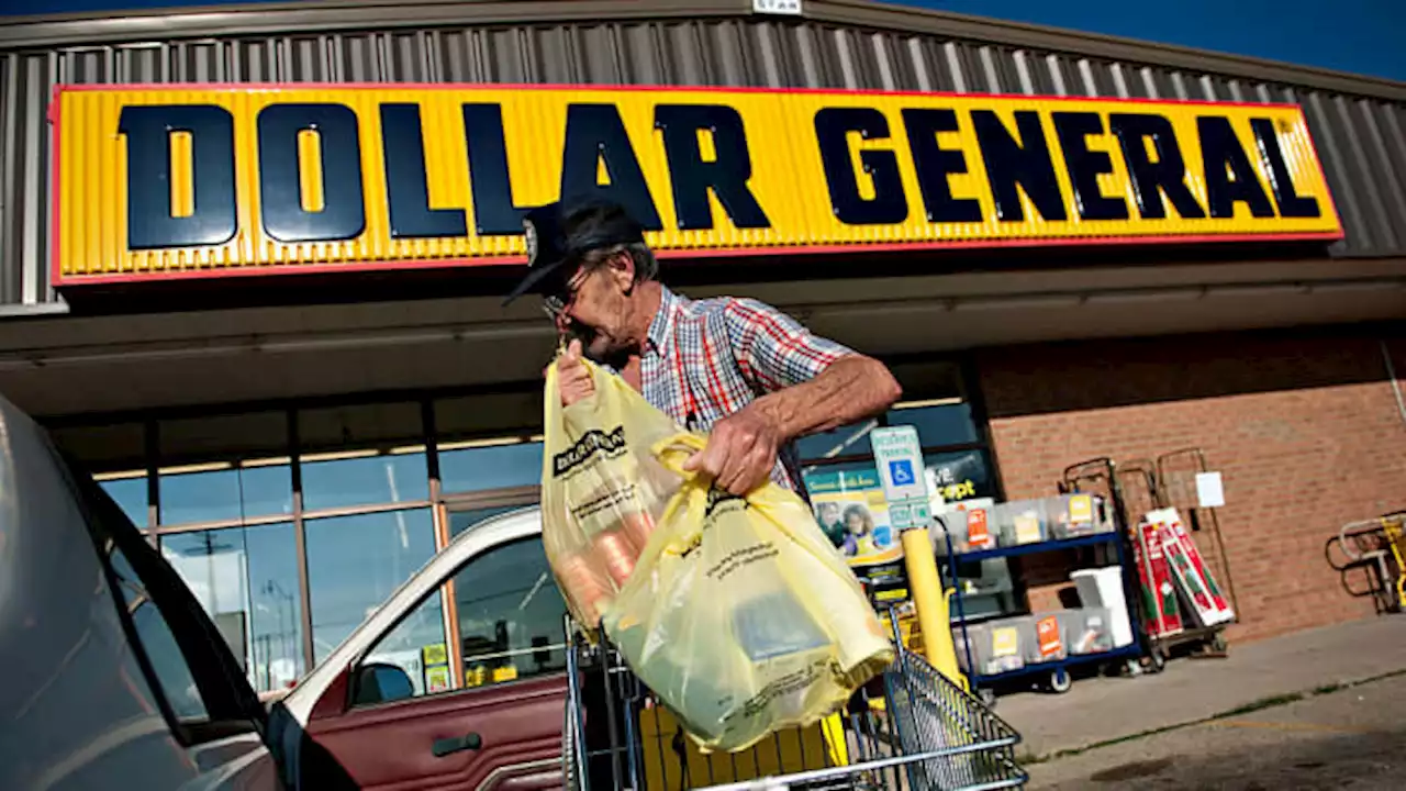 Dollar General stock drops as 'challenging' economic backdrop drives dismal earnings report