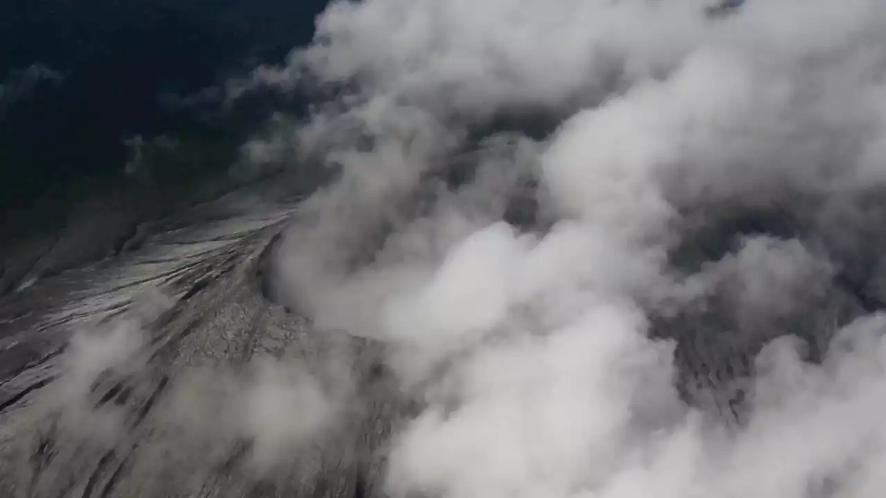 Registran nueva erupción del volcán Rincón de la Vieja en Costa Rica