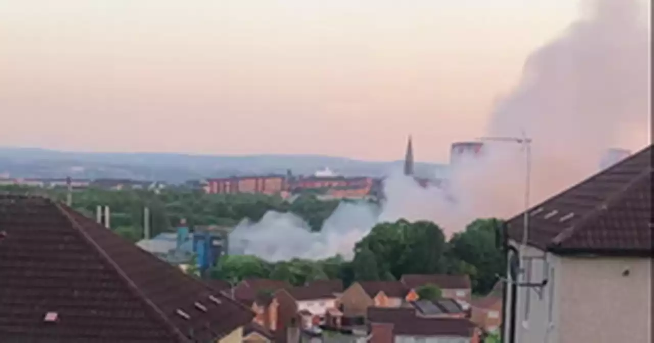 Residents told to 'stay indoors' after blaze at factory in Glasgow