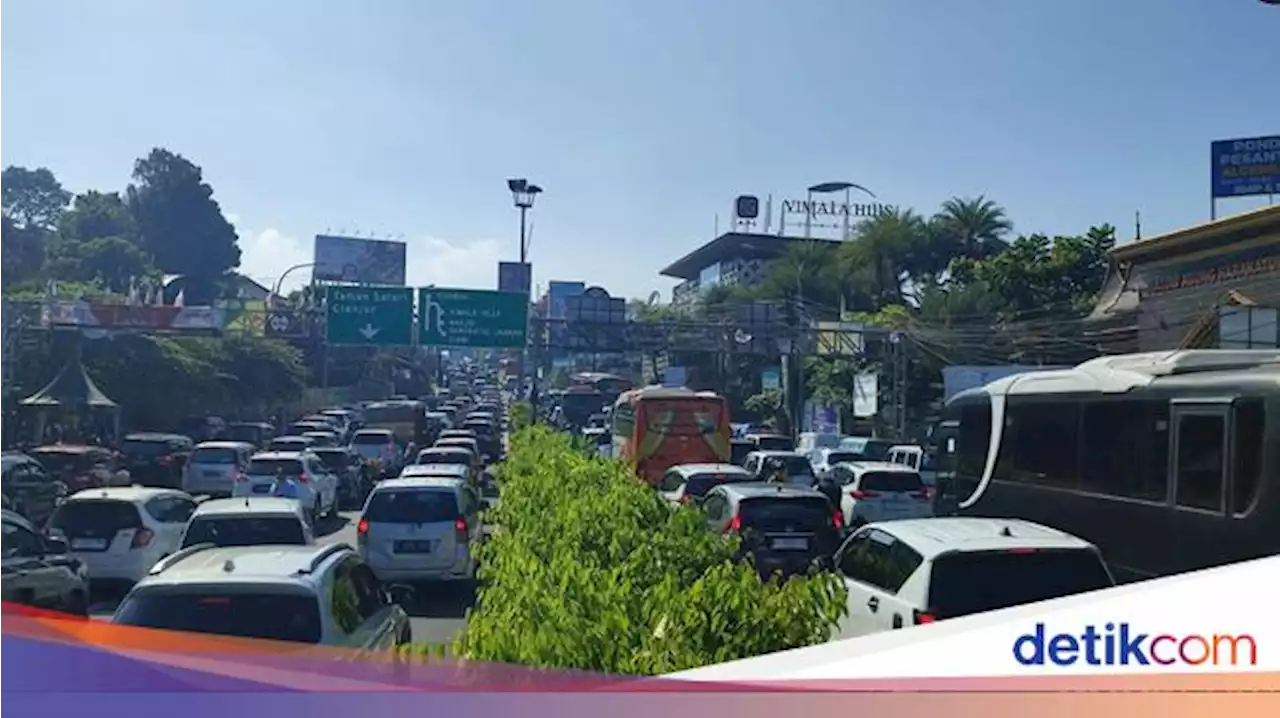 Puncak Dipadati Wisatawan dari Jakarta Pagi Ini, One Way Diberlakukan