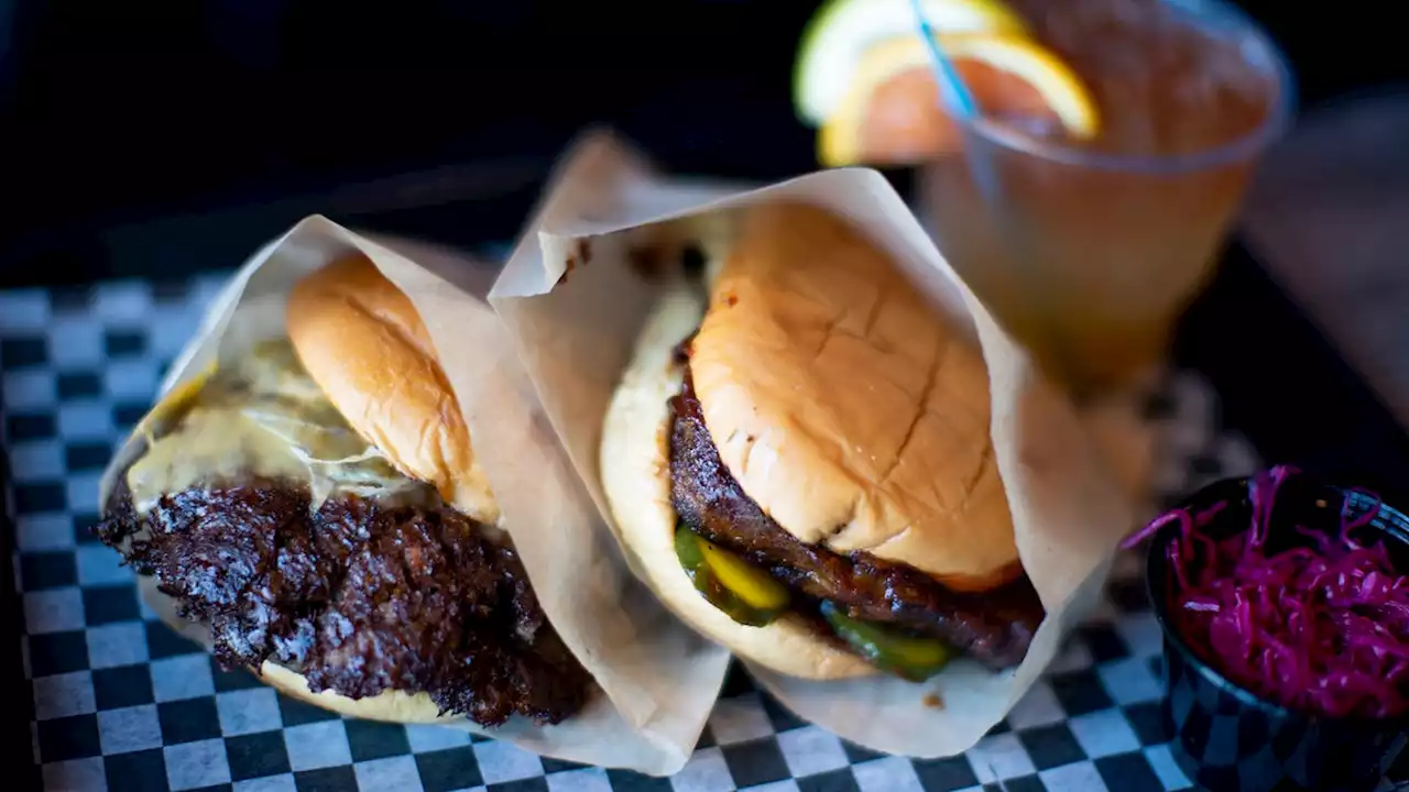 Clintonville newcomer Preston's: A Burger Joint makes its mark with top-notch sandwiches