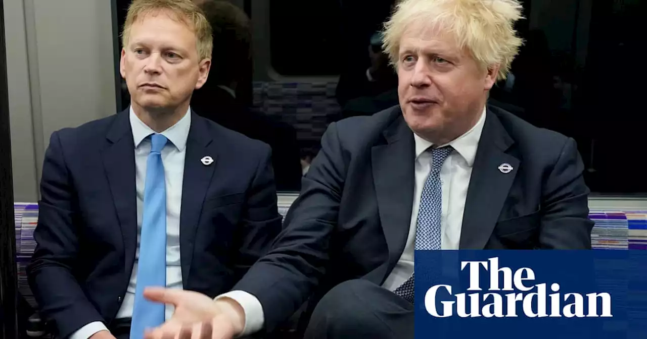 Grant Shapps urges No 10 to hand Boris Johnson’s WhatsApps to Covid inquiry