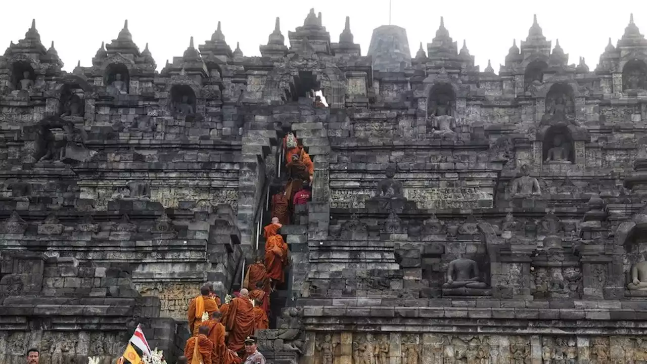 Tiba di Candi Borobudur, Biksu Thudong Ingin Selalu Kembali ke Indonesia