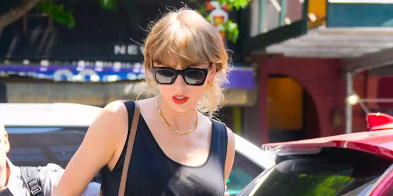 Taylor Swift’s Casual Summer Look Includes a Maxi Dress and Chunky Buckled Sandals