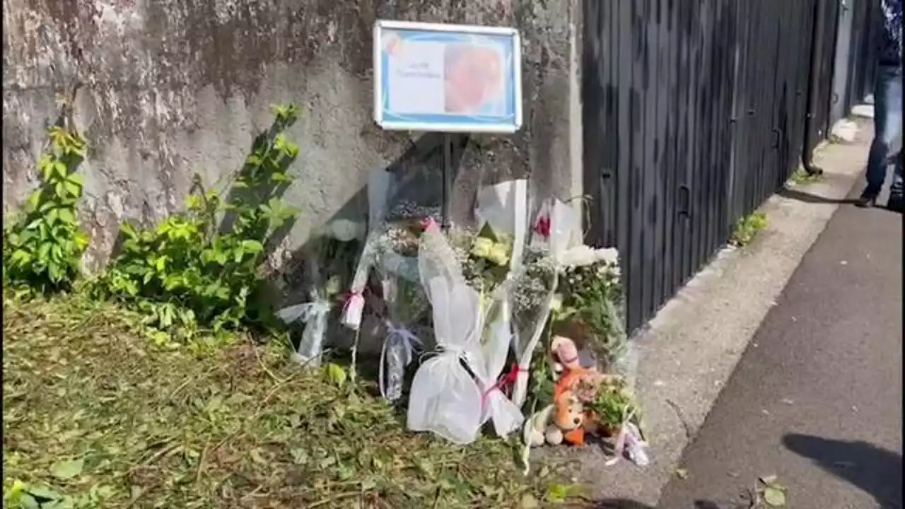 Omicidio Giulia Tramontano, fiori e bigliettini sul luogo del ritrovamento a Senago