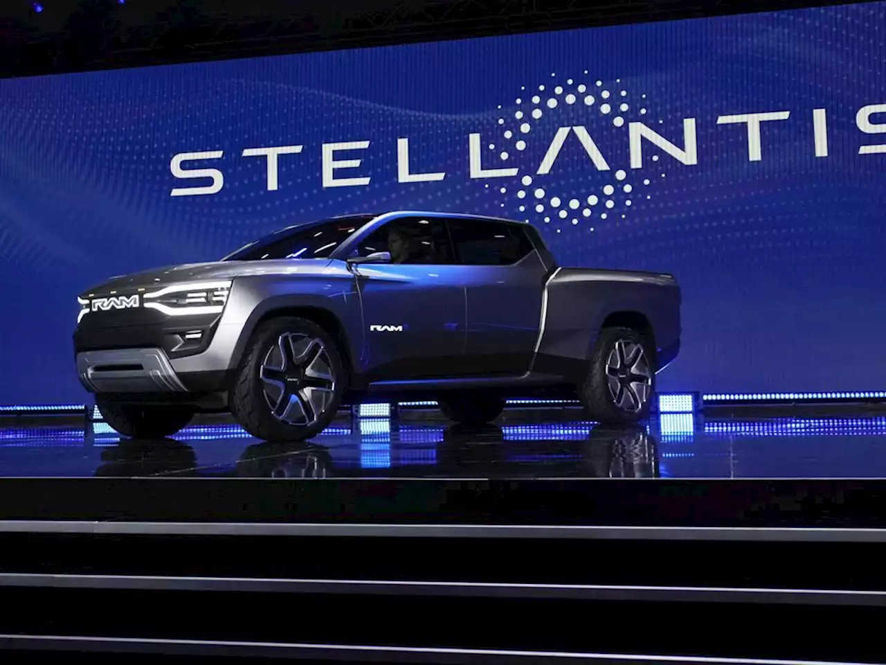 No deal yet to save $5B electric vehicle battery plant in Windsor, Ontario: Stellantis