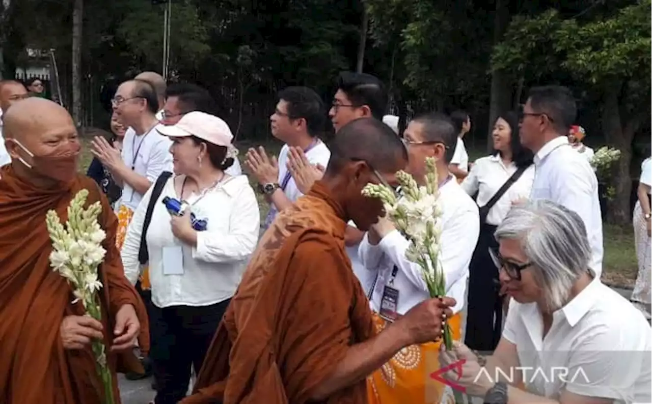 Tiba di Candi Borobudur, 32 Biksu dari Thailand Langsung Lakukan Peribadatan