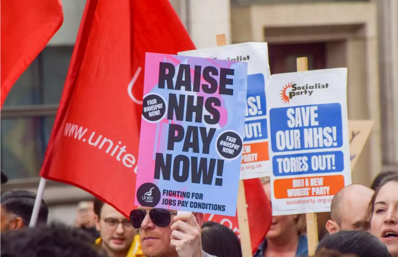 1.2 million NHS staff in England to begin receiving 5% pay rise as new deal takes effect