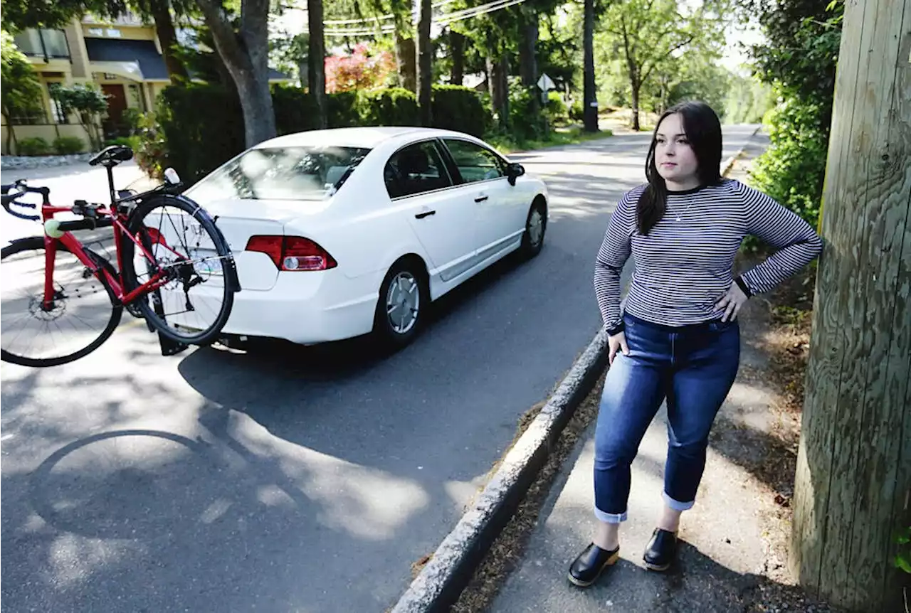 Photo contest to find Greater Victoria's worst sidewalk