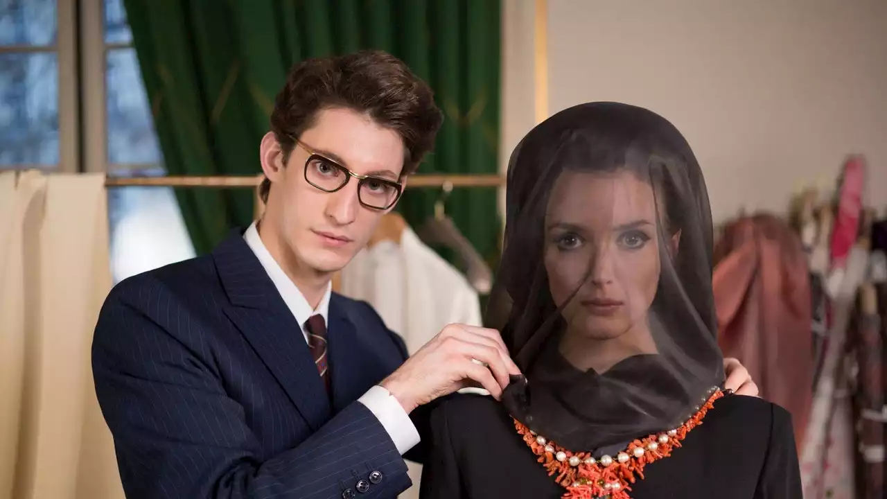 6 films et documentaires inspirés de la vie d'Yves Saint Laurent à voir absolument