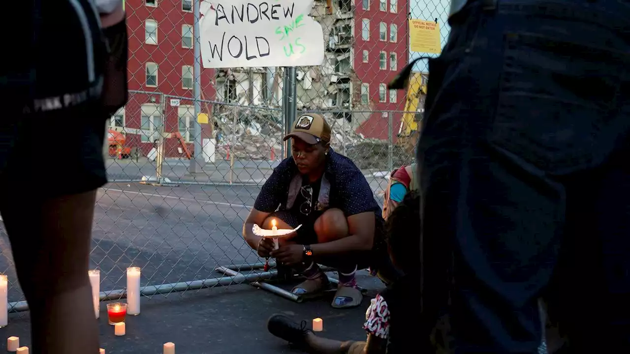 Residents of collapsed Iowa building were allowed to stay as reports noted crumbling wall