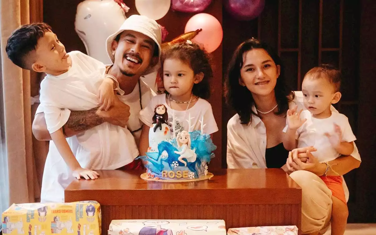 Dahlia Poland Rayakan Ultah Putri Cantik, Fandy Christian Ikut Pajang Foto Haru