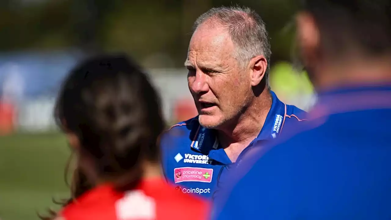 AFLW strike a possibility if no 'pathway to a proper league', says Bulldogs coach Burke