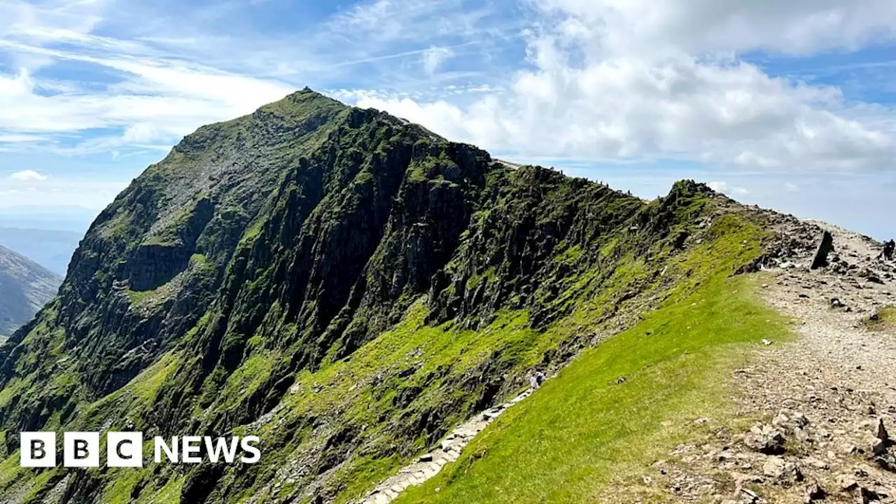 Yr Wyddfa: Can Wales' highest mountain really go plastic-free?