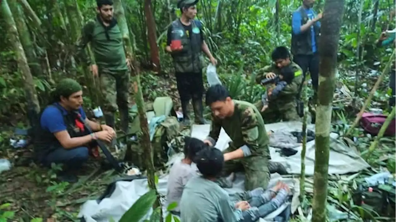 4 children rescued after surviving plane crash, 40 days in Colombian jungle | CBC News