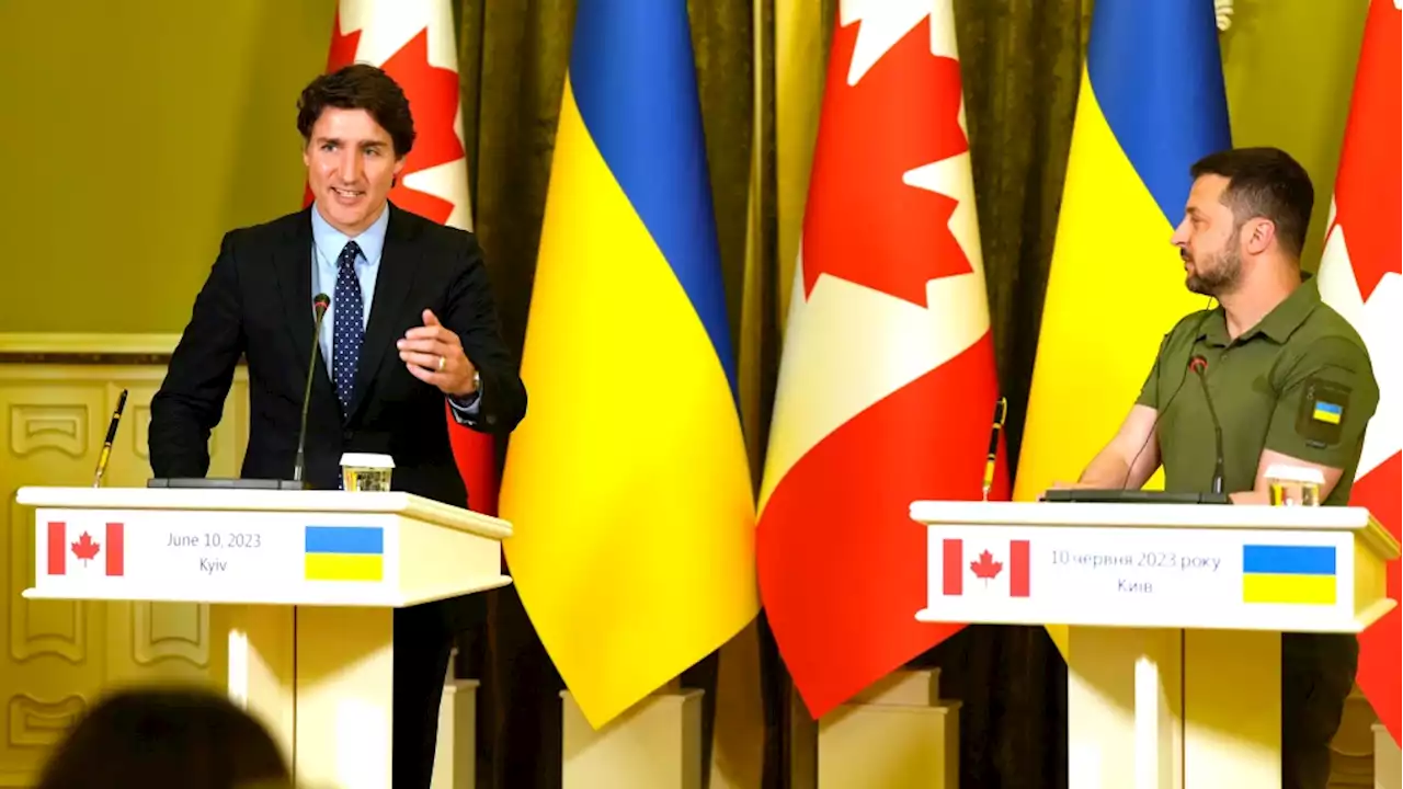 Trudeau meets Ukraine's President Zelenskyy on surprise trip to Kyiv