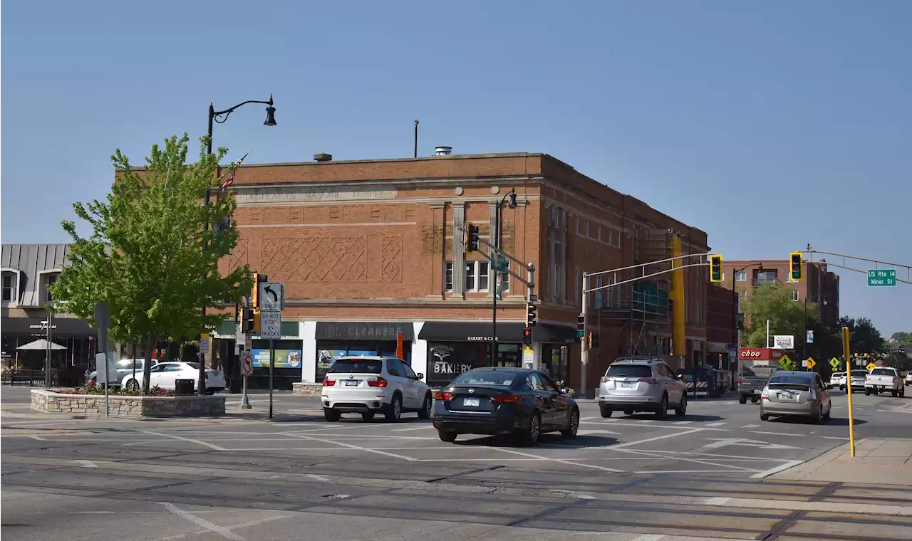 Des Plaines seeking tenants for downtown building that once was a Masonic temple