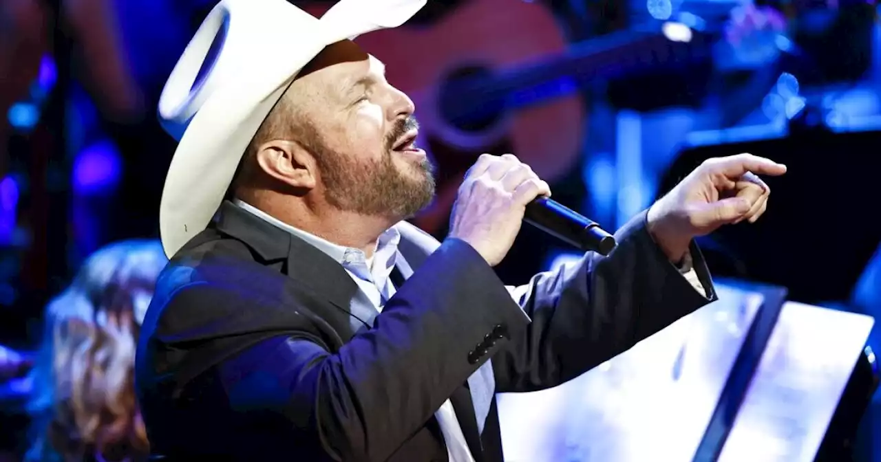 Garth Brooks commits to selling Bud Light in Tennessee bar, defying boycotts