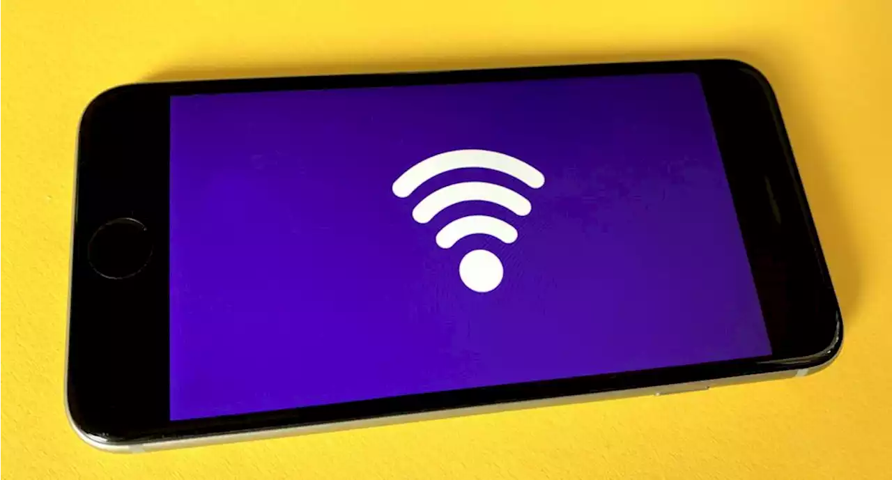 ¿Cómo usar un celular viejo como repetidor WiFi?