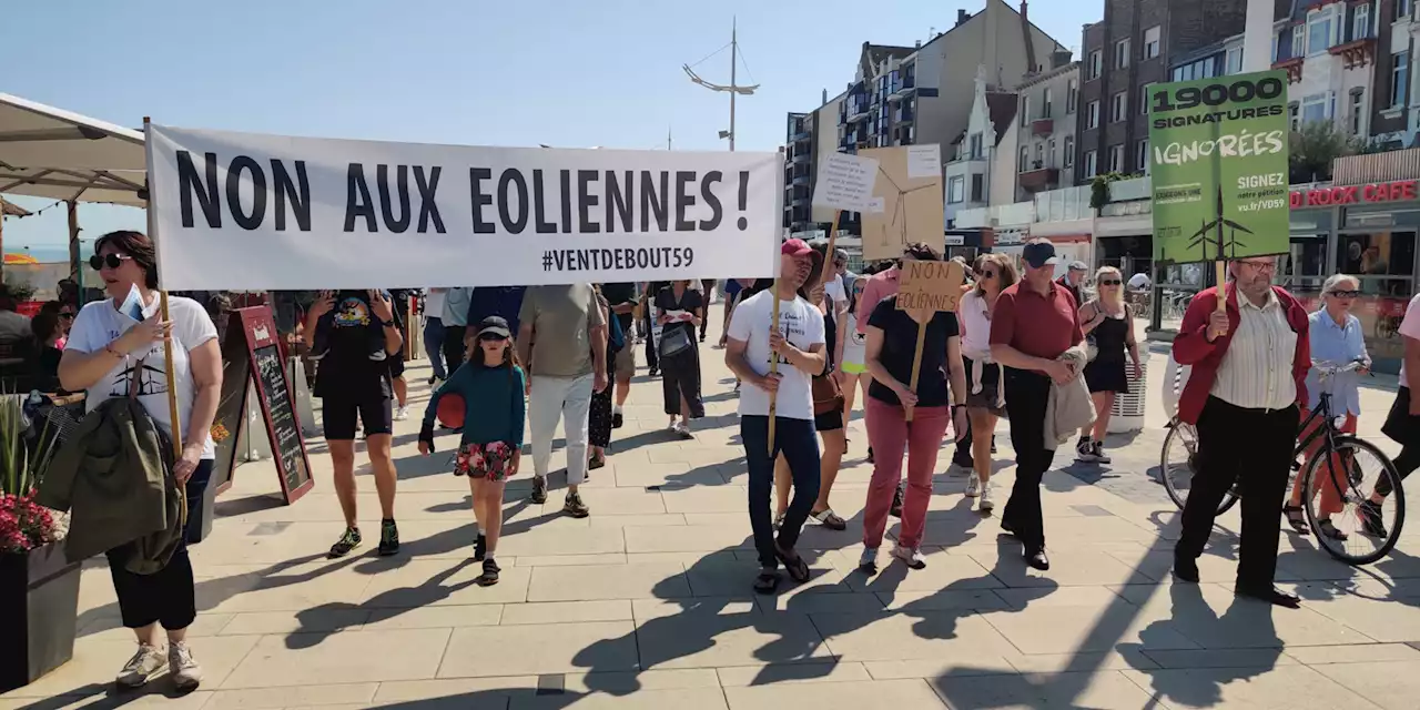 «Ça n'a rien à voir avec l'écologie» : à Dunkerque, des manifestants s'opposent à un projet d'éoliennes en mer