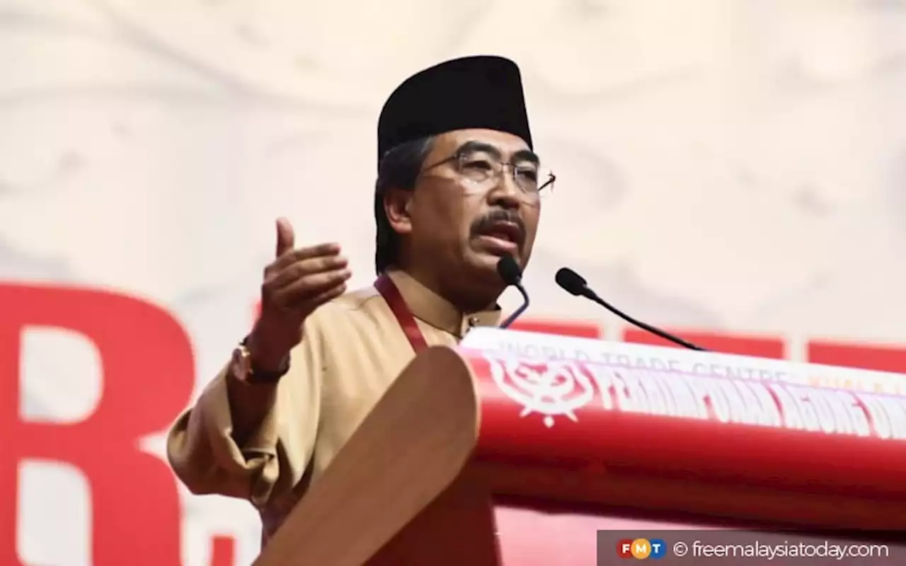 Pick the right candidates for GE16 quickly, Johari tells Umno