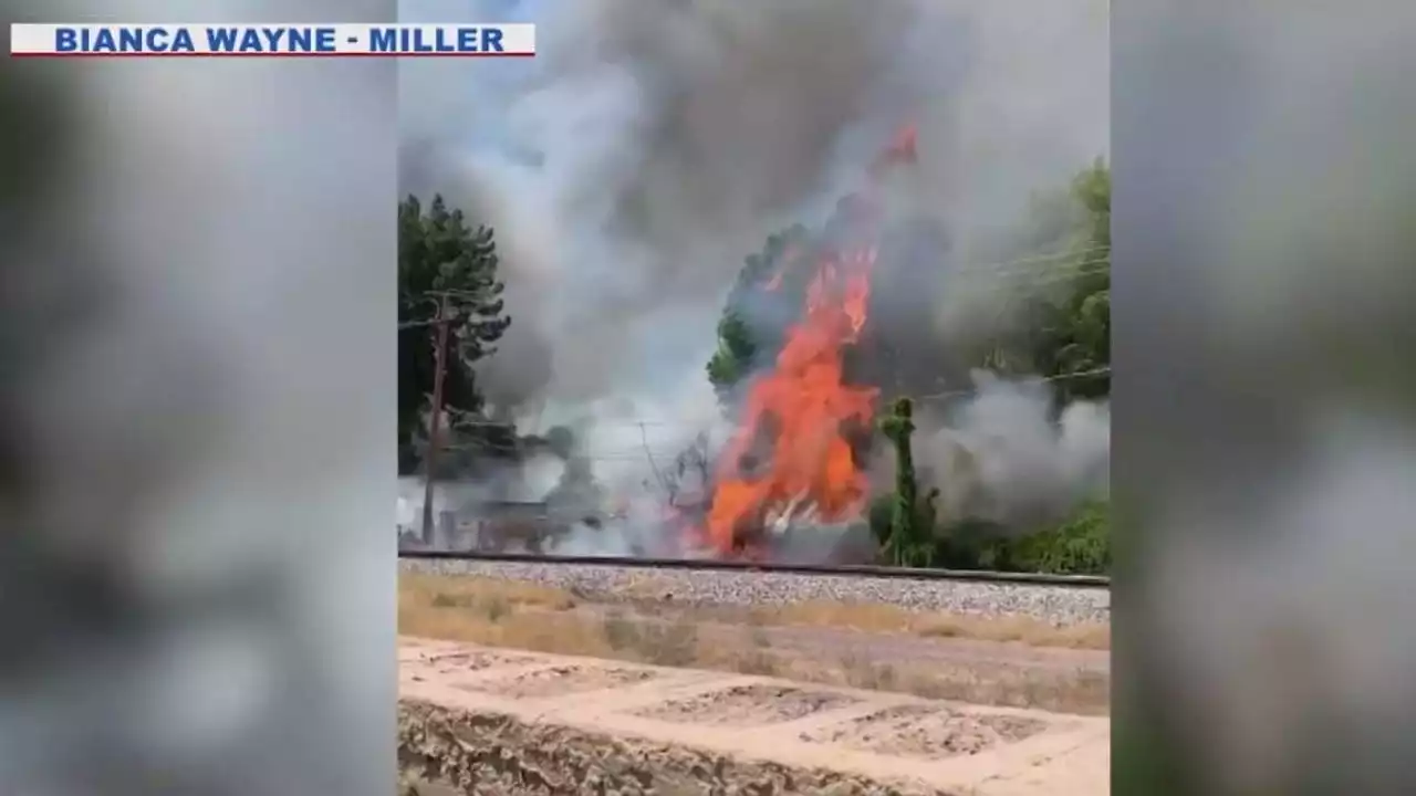 Tempe homes lose power after fire sparks near back alley