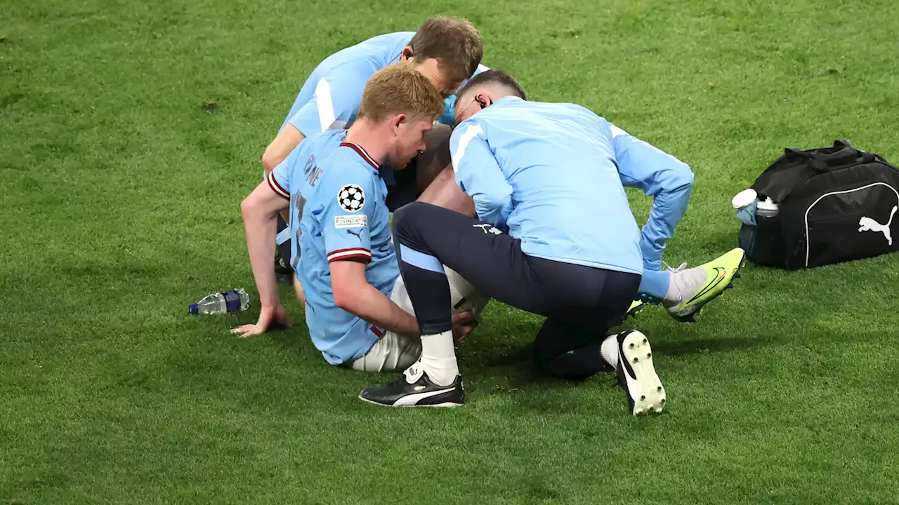 Infortunio per De Bruyne: problema al flessore, al suo posto Foden | Goal.com Italia