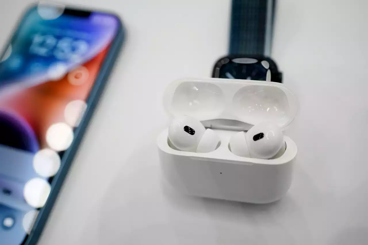 Patrik köpte falska airpods – i Elgigantens butik