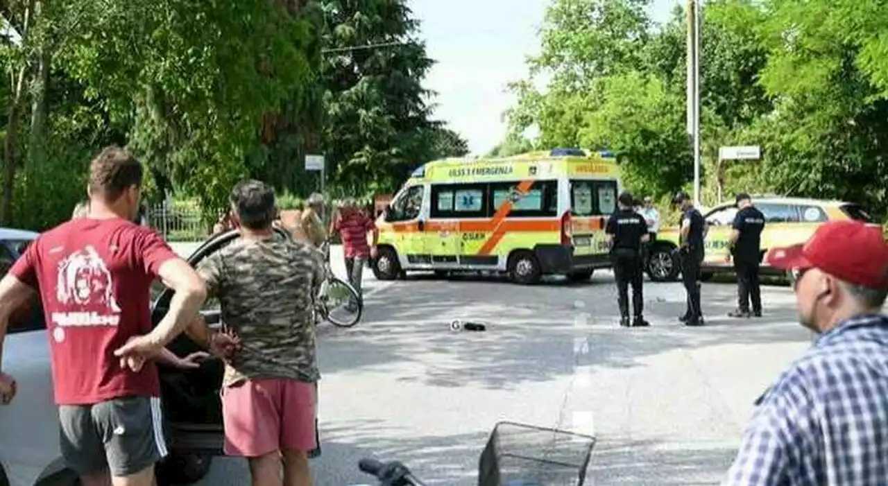 Ragazzo di 12 anni muore travolto da un'auto a Venezia: stava tornando a casa in bici