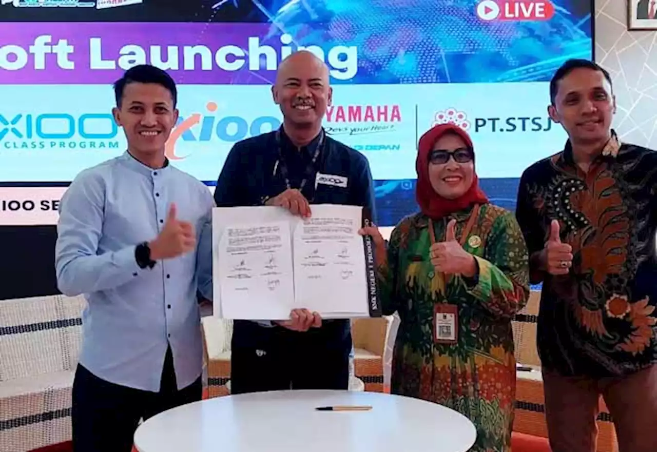 SMKN 1 Probolinggo Soft Launching Axioo Sentra Digital dan Yamaha