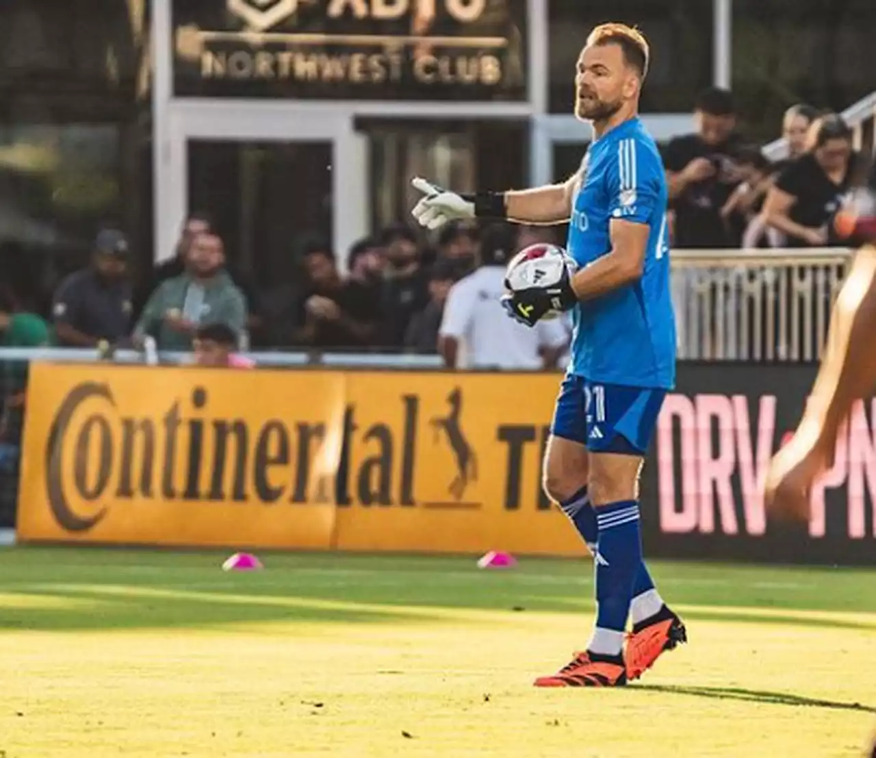 Goleiro do Inter Miami questiona contratação de Messi: 'Clube não está preparado'