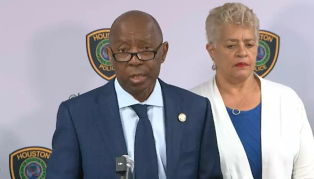 Watch Live: Mayor Sylvester Turner speaks during Houston-area’s fourth gun buyback event