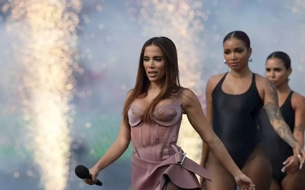 Anitta na Champions: relembre os shows da cantora em finais de Libertadores