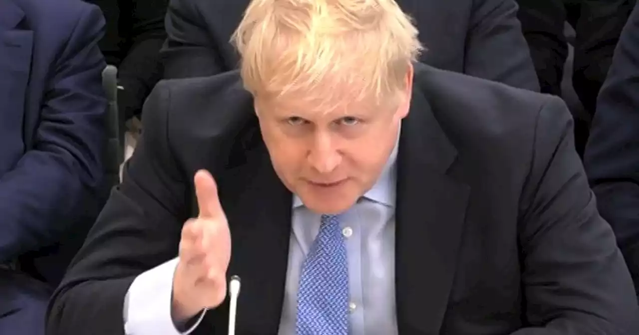 Rattrapé par le 'partygate', Boris Johnson claque la porte du Parlement