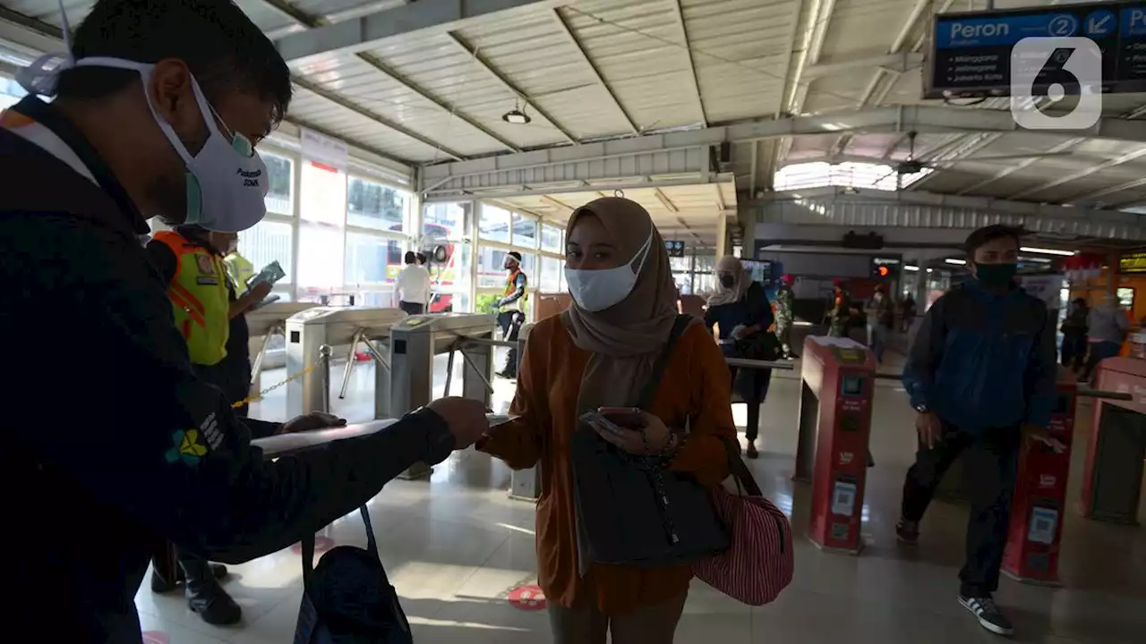 Penumpang KRL Masih Wajib Pakai Masker Meski Aturannya Dicabut Pemerintah