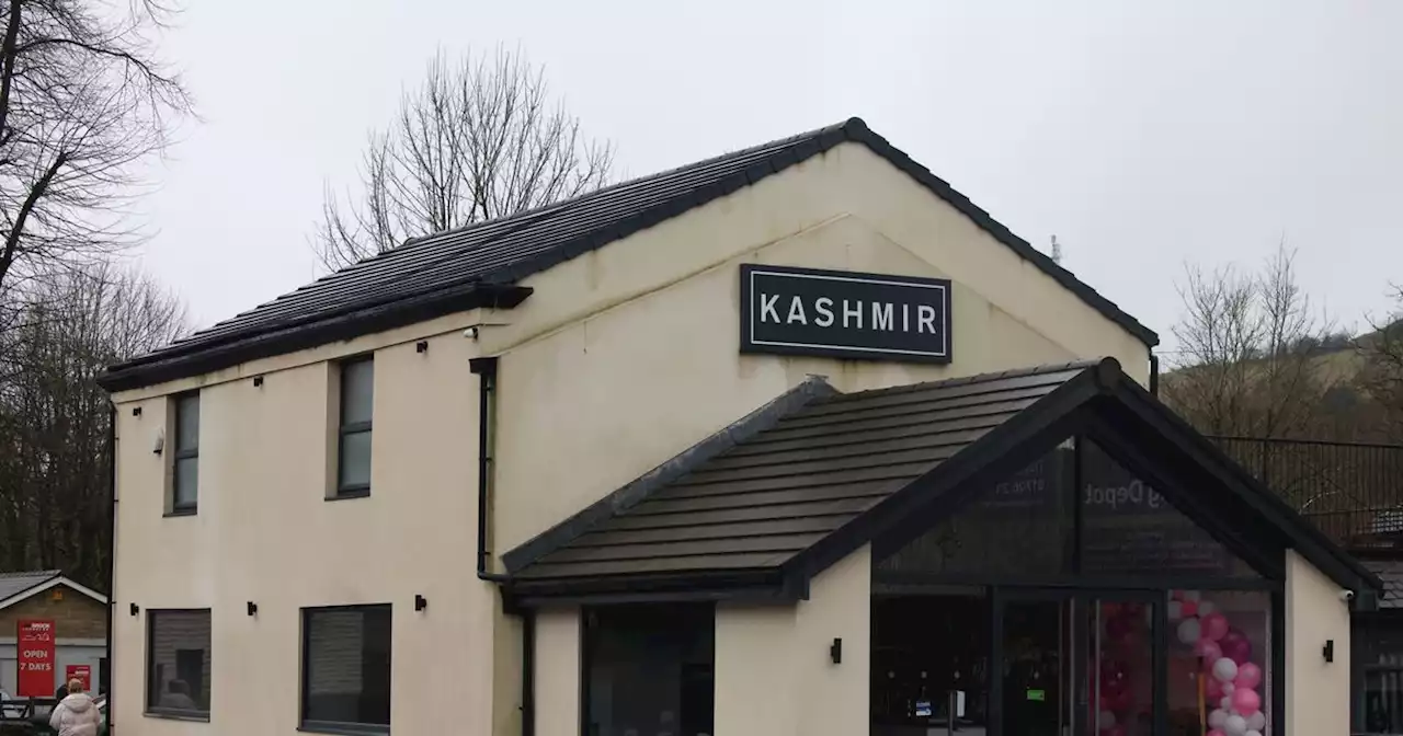 Restaurant forced to remove sign after neighbour said it ruined living room view