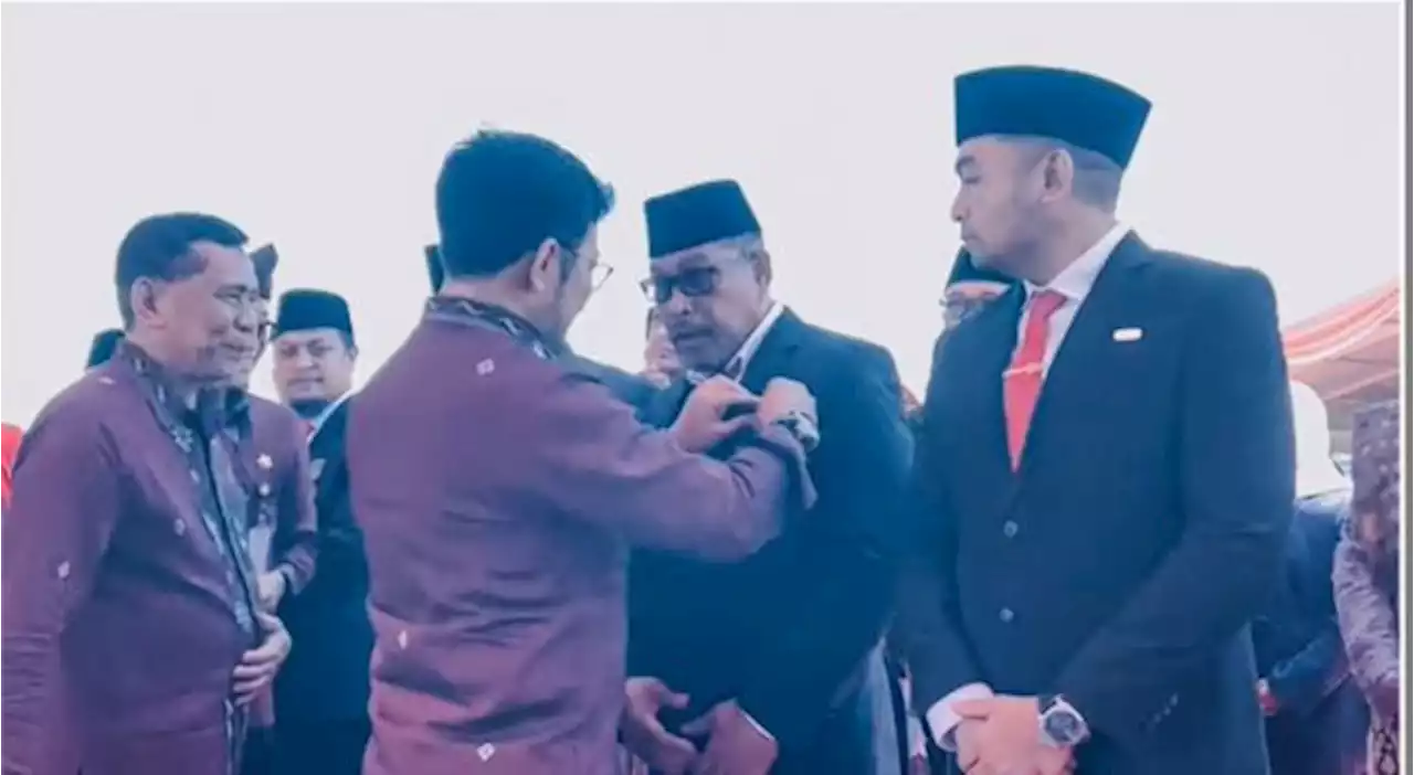 Gubernur Maluku Murad Ismail Terima Tanda Jasa Satyalencana Wira Karya di PENAS 2023