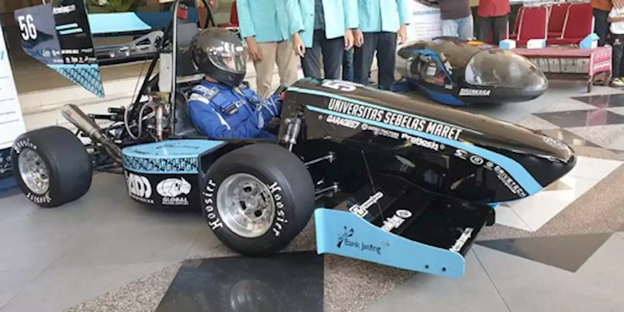 Mahasiswa UNS Luncurkan Mobil Formula, Siap Ikut Kompetisi di Jepang | merdeka.com