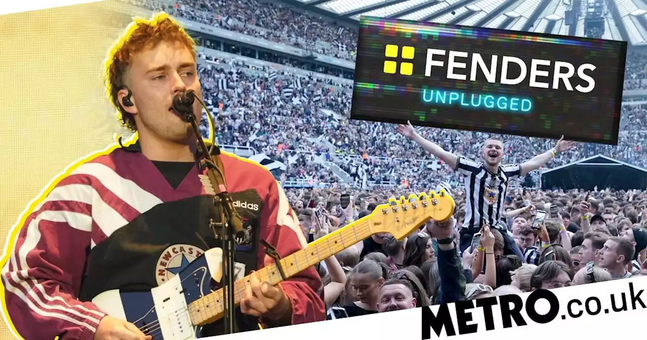 Greggs host Sam Fender party as Geordie dads fangirl on shoulders at Toon gig