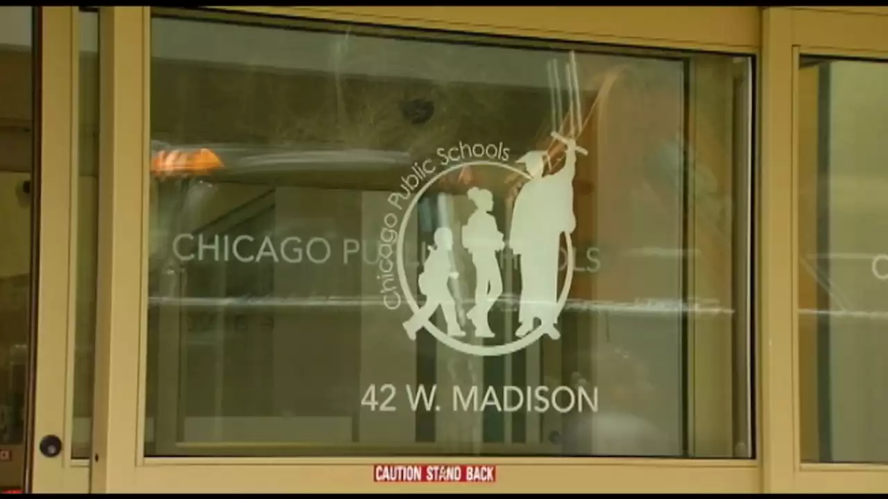 Mayor Johnson extends 12 weeks of parental leave to Chicago Public Schools' teachers, staff